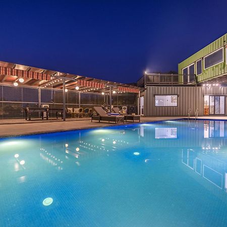 فيلا Elivaas Hidden Oasis 4Bhk With Pool, Mud House & Container House Dhauj المظهر الخارجي الصورة
