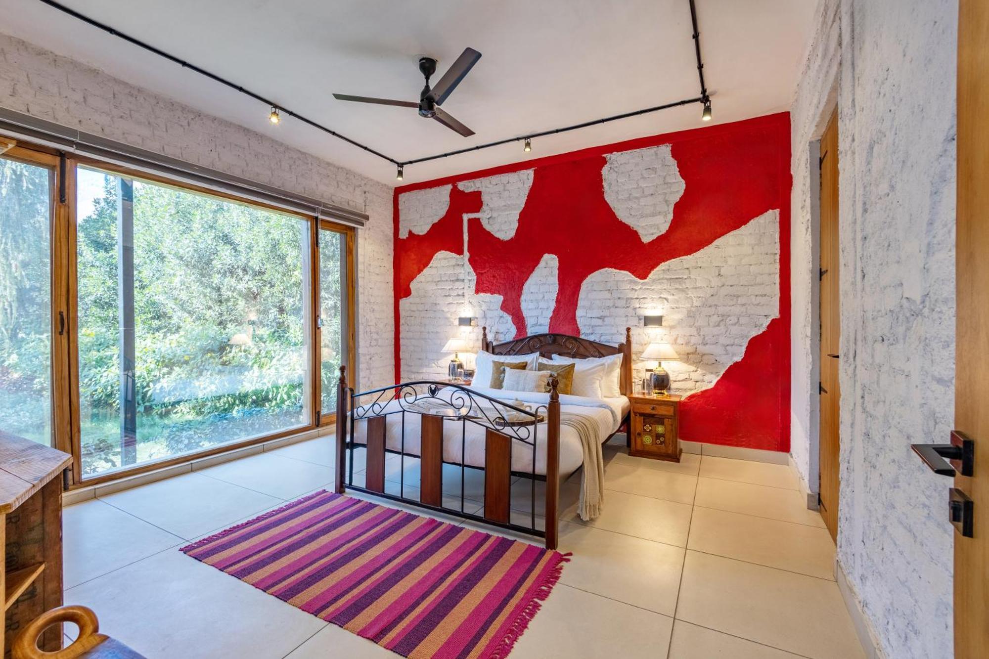 فيلا Elivaas Hidden Oasis 4Bhk With Pool, Mud House & Container House Dhauj المظهر الخارجي الصورة