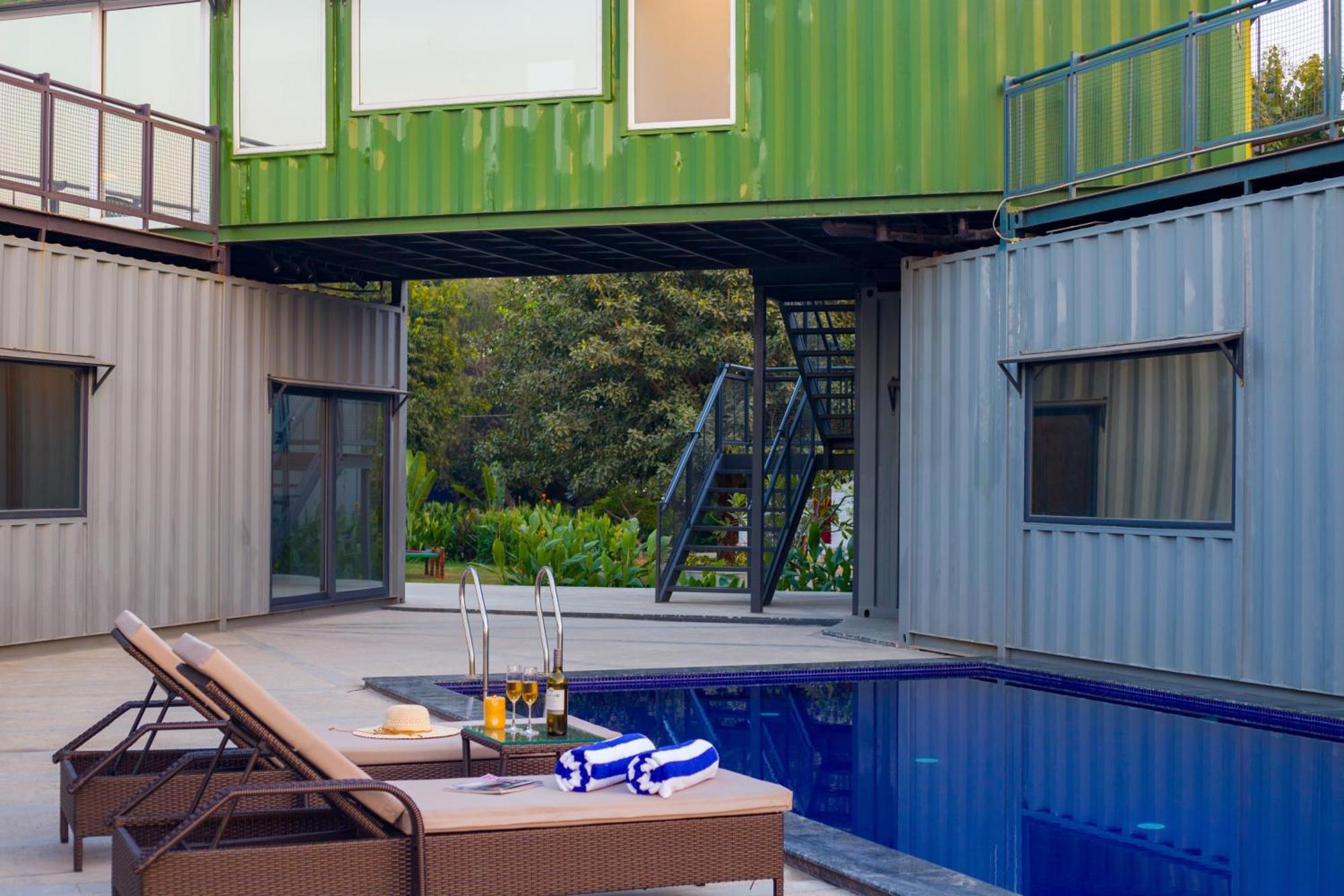فيلا Elivaas Hidden Oasis 4Bhk With Pool, Mud House & Container House Dhauj المظهر الخارجي الصورة